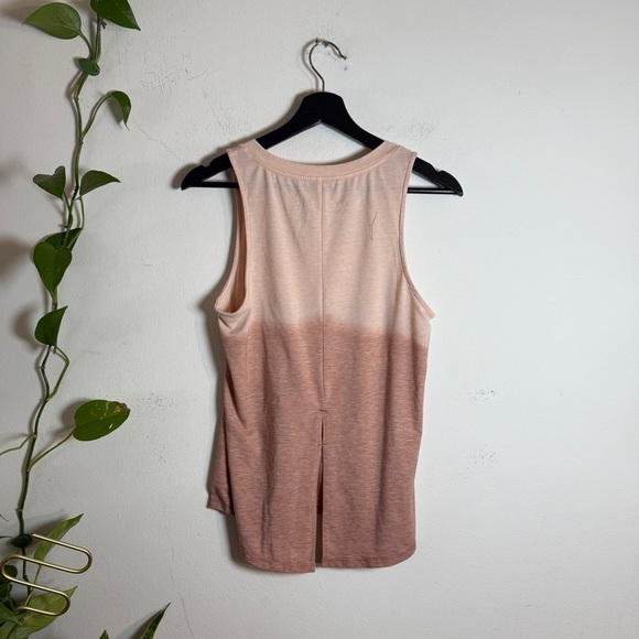 Kuhl - Outdoors Pink Ombre ISLA Performance Tanktop - Small - Picture 9 of 11